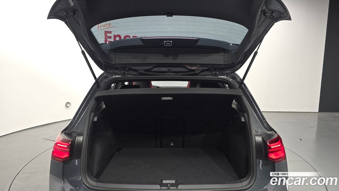 Volkswagen Golf 2024