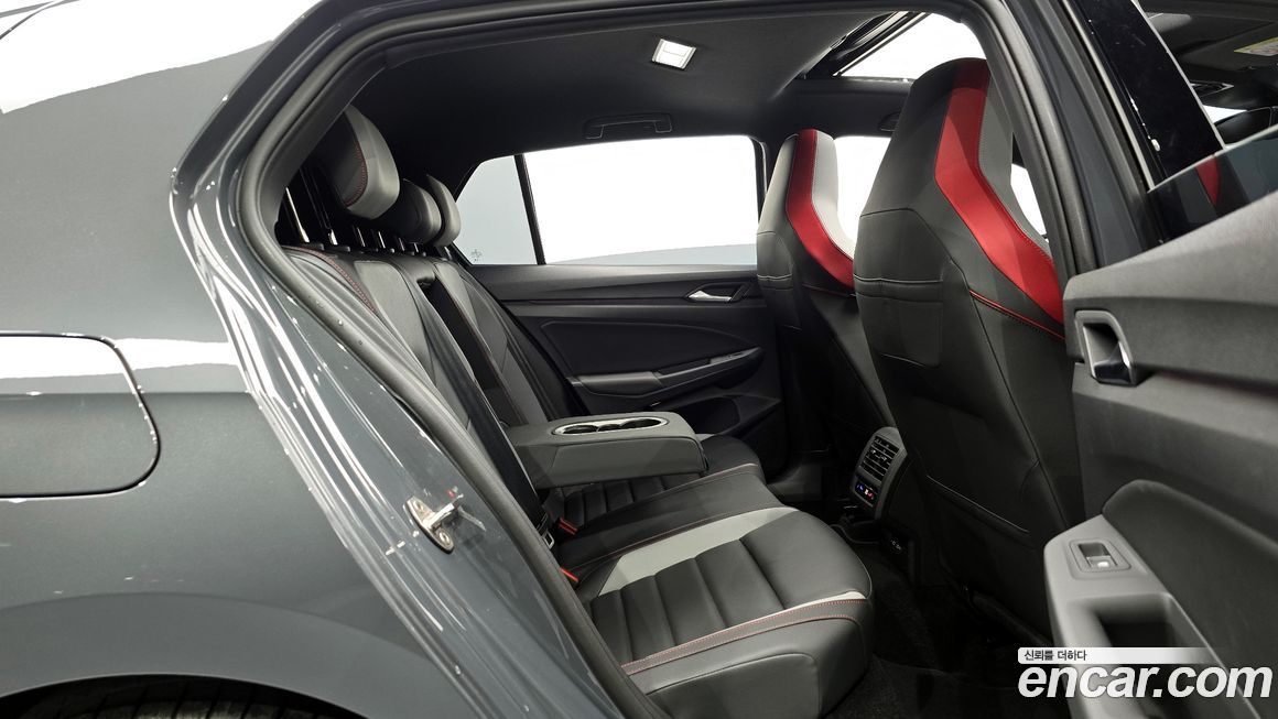 Volkswagen Golf 2024