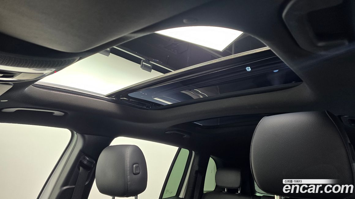 Mercedes-Benz GLB-Class 2021