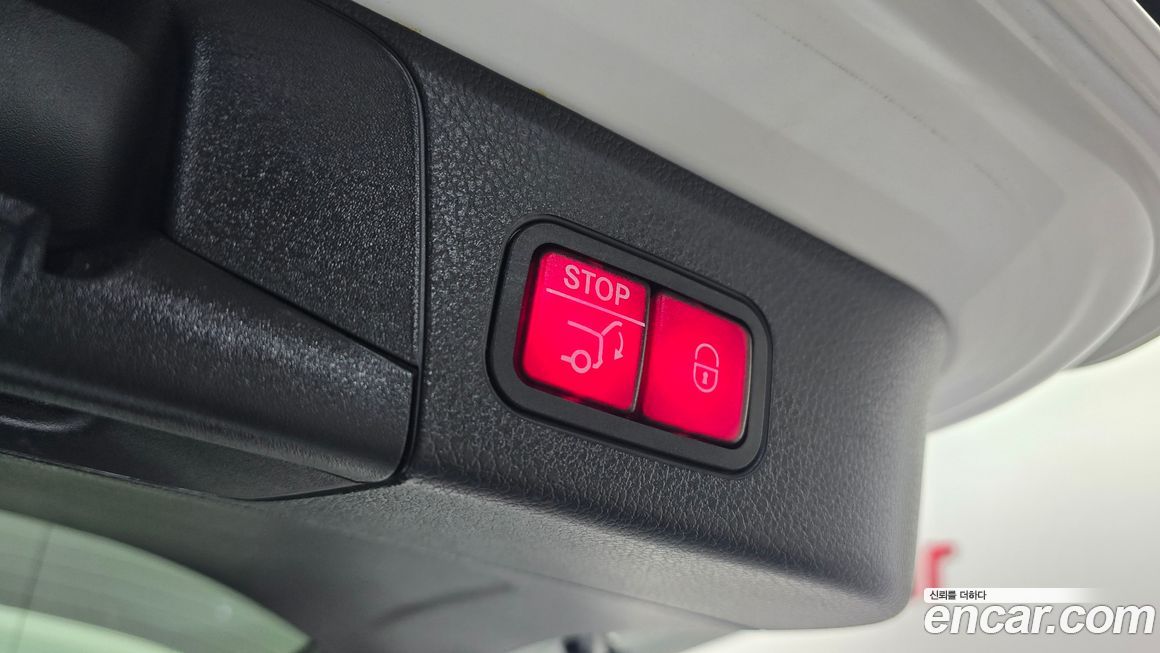 Mercedes-Benz GLB-Class 2021