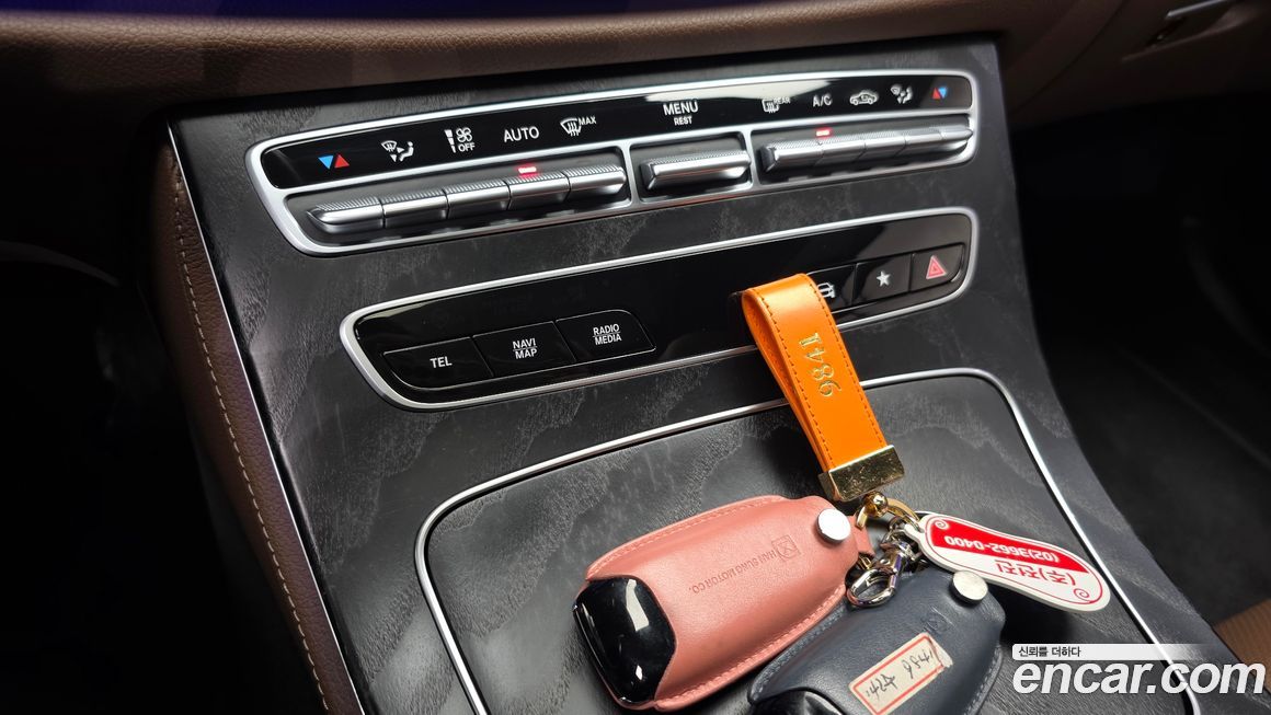 Mercedes-Benz E-Class 2021