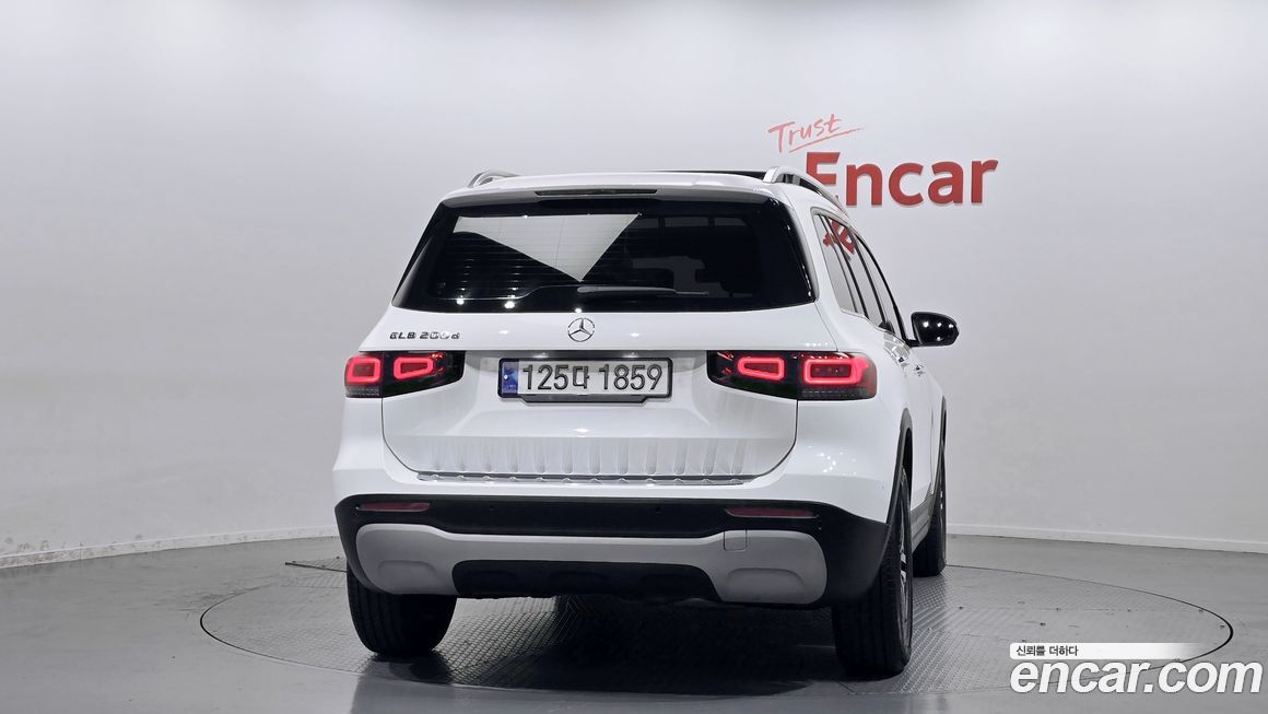 Mercedes-Benz GLB-Class 2021