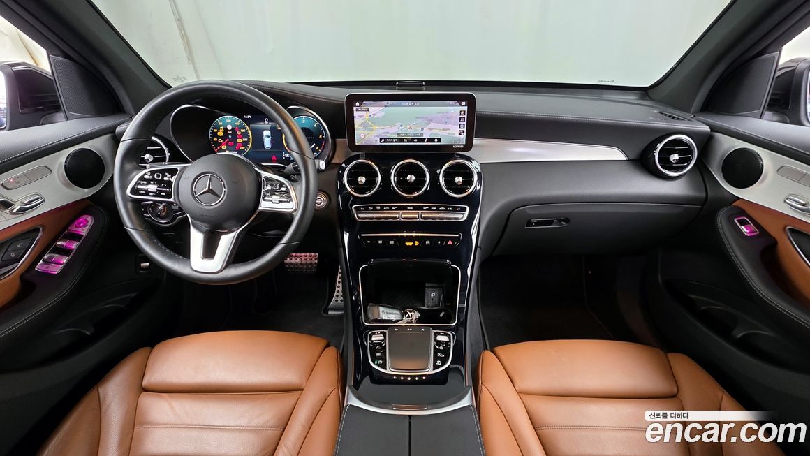 Mercedes-Benz GLC-Class 2021