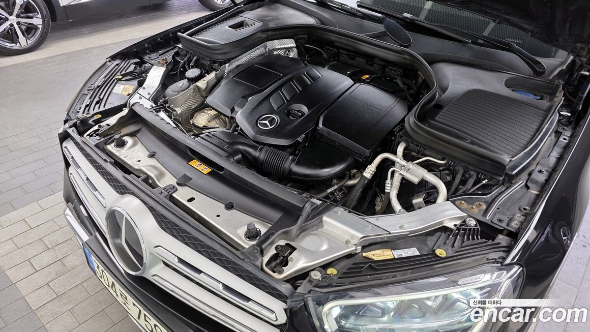 Mercedes-Benz GLC-Class 2021