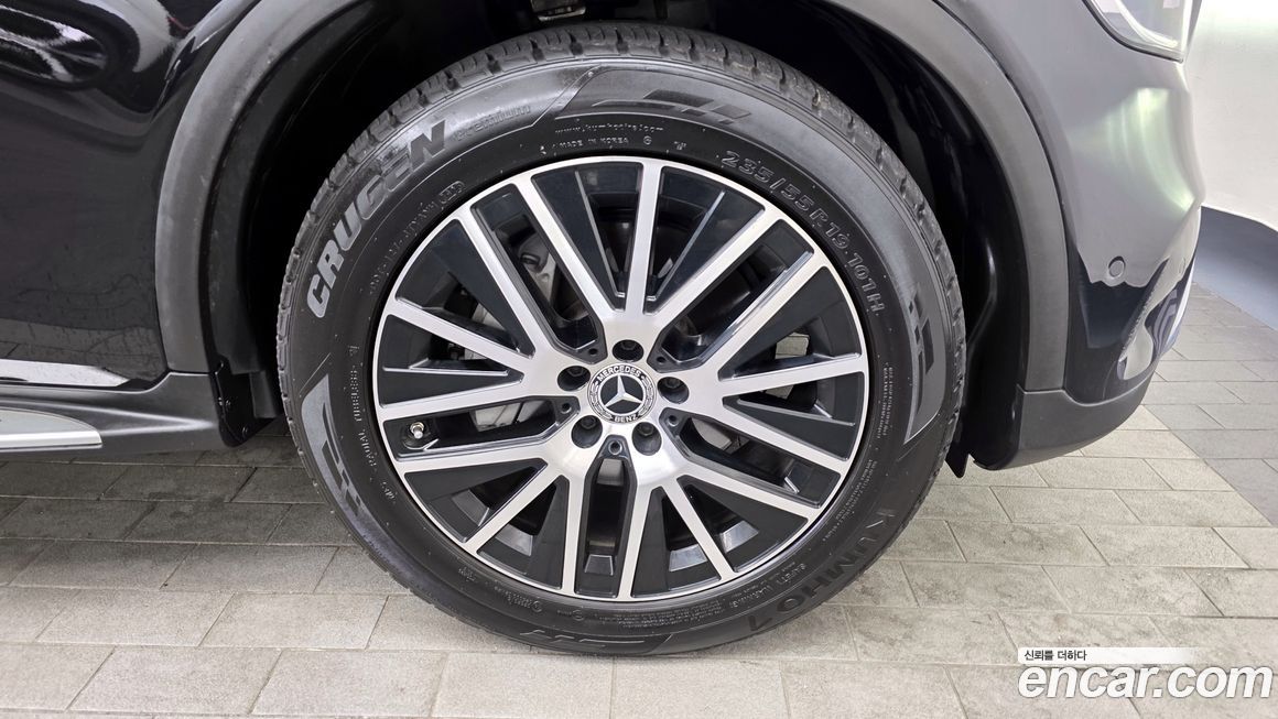 Mercedes-Benz GLC-Class 2021