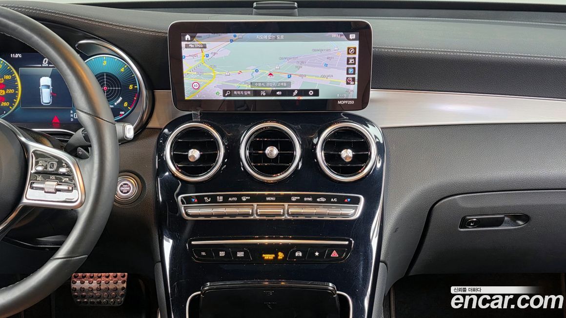 Mercedes-Benz GLC-Class 2021