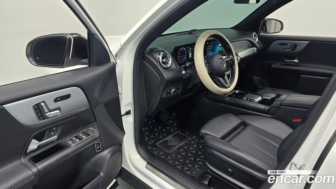 Mercedes-Benz GLB-Class 2021