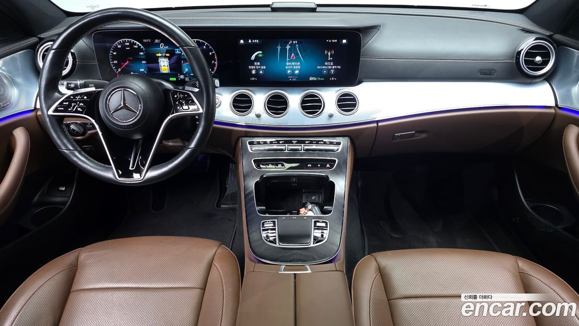 Mercedes-Benz E-Class 2021