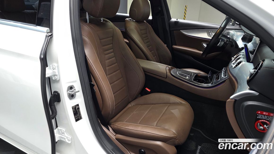 Mercedes-Benz E-Class 2021