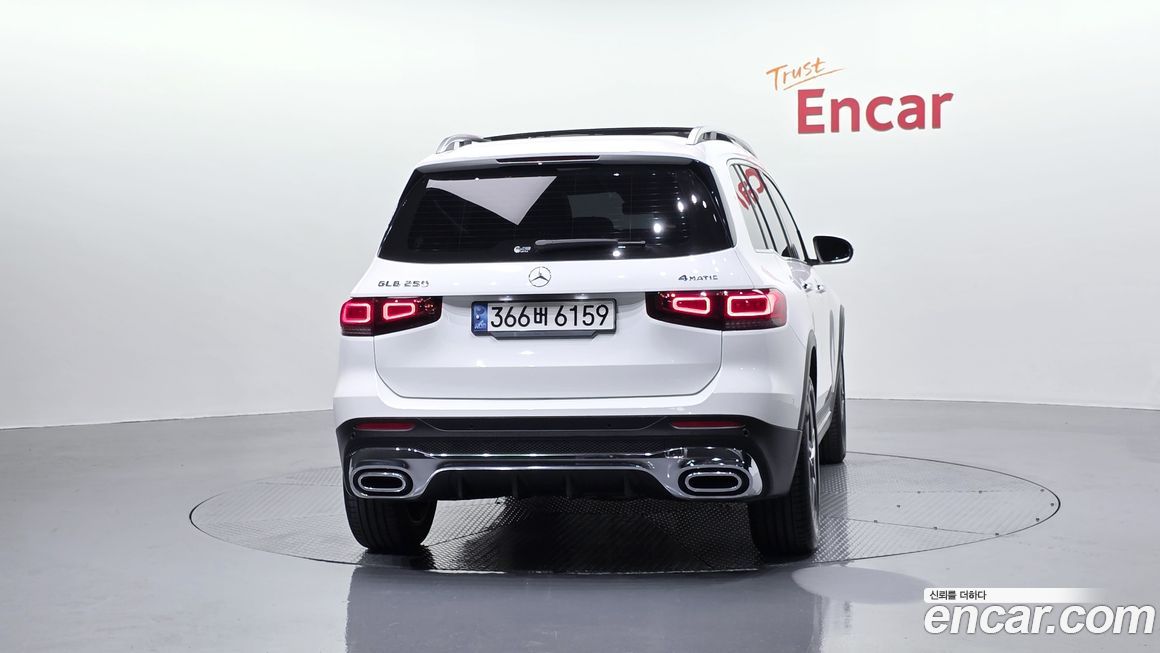 Mercedes-Benz GLB-Class 2022