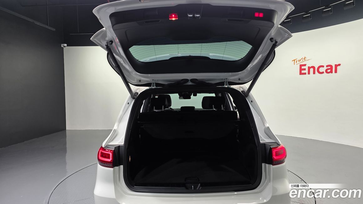 Mercedes-Benz GLB-Class 2022