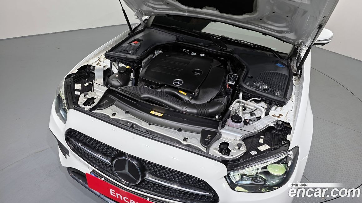 Mercedes-Benz E-Class 2021