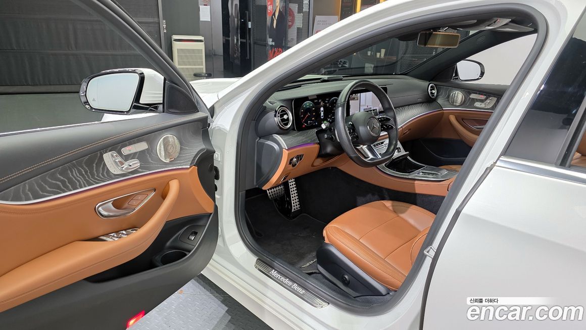 Mercedes-Benz E-Class 2021