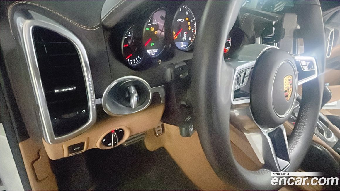 Porsche Cayenne 2016