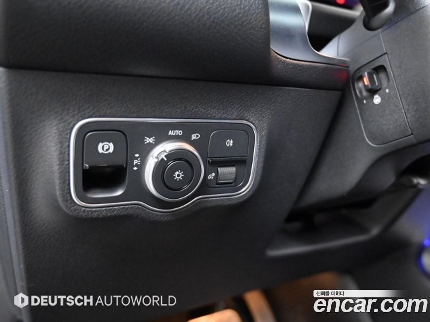 Mercedes-Benz GLB-Class 2024