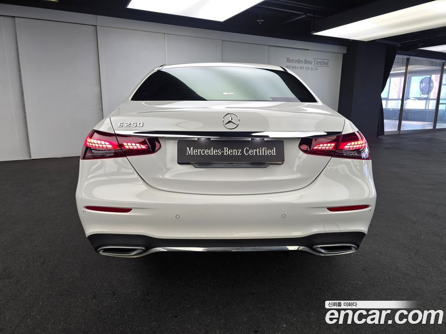 Mercedes-Benz E-Class 2023