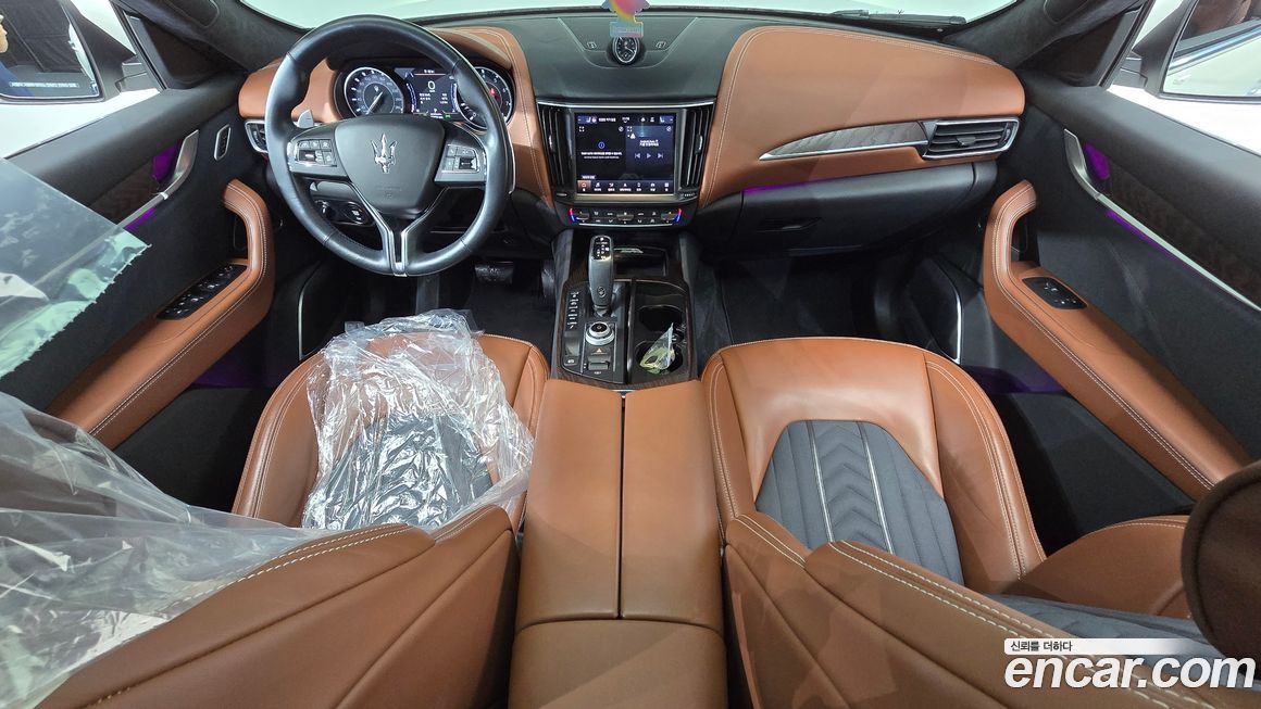 Maserati Levante 2021