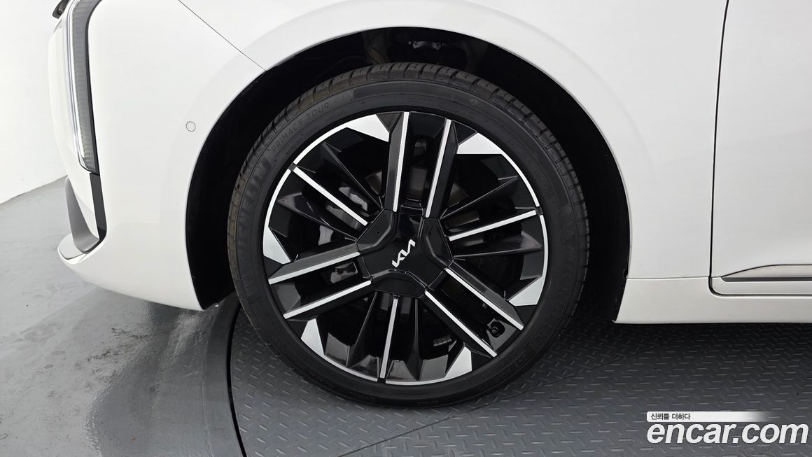 Kia K8 2025