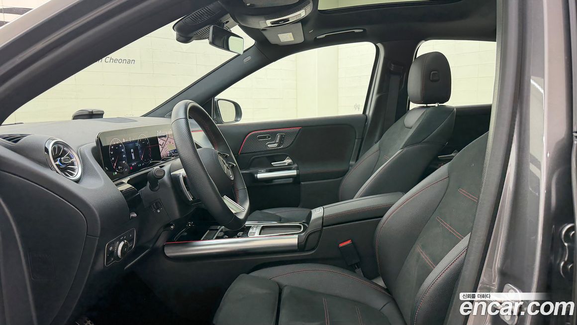 Mercedes-Benz GLA-Class 2025