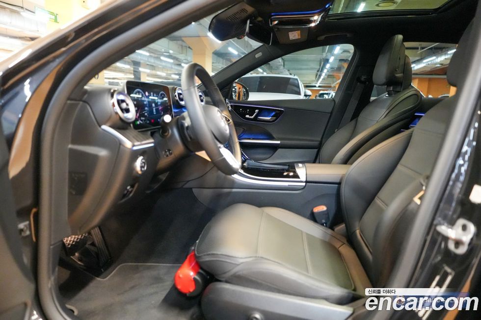 Mercedes-Benz C-Class 2025