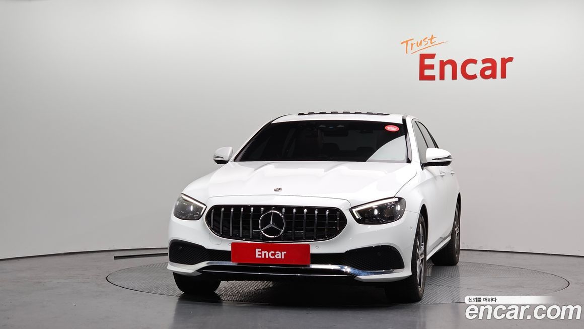 Mercedes-Benz E-Class 2022