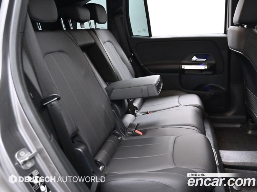 Mercedes-Benz GLB-Class 2024