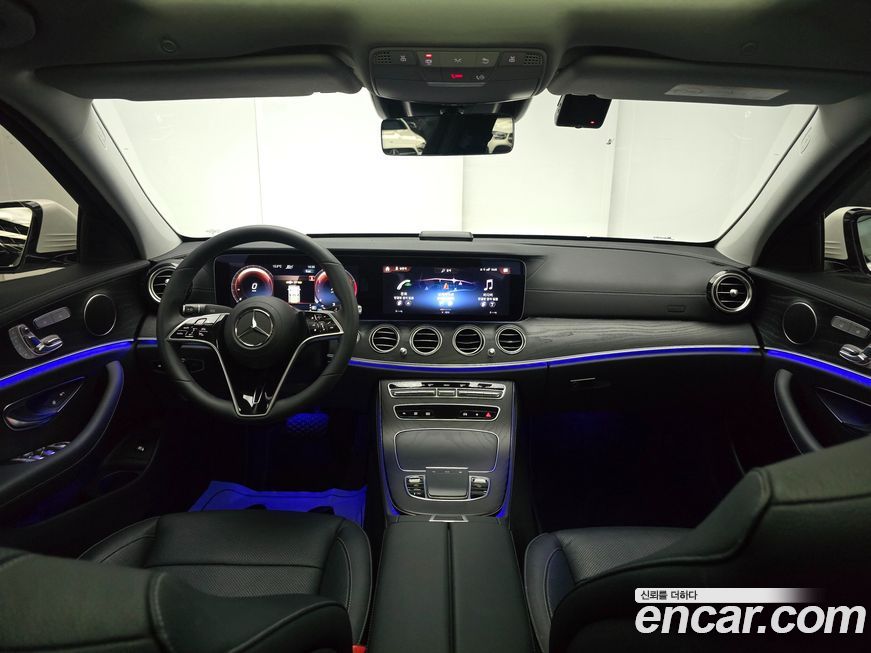 Mercedes-Benz E-Class 2023