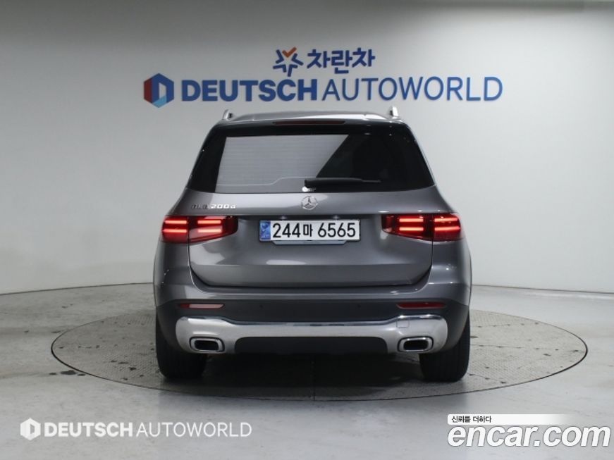 Mercedes-Benz GLB-Class 2024