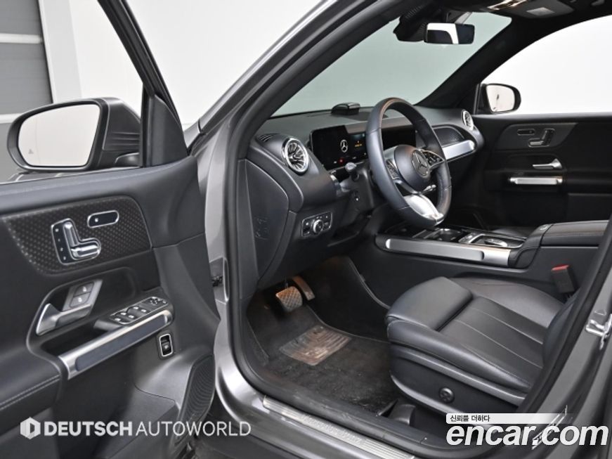 Mercedes-Benz GLB-Class 2024