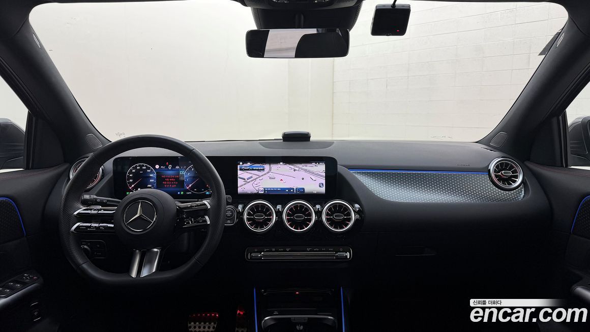 Mercedes-Benz GLA-Class 2025