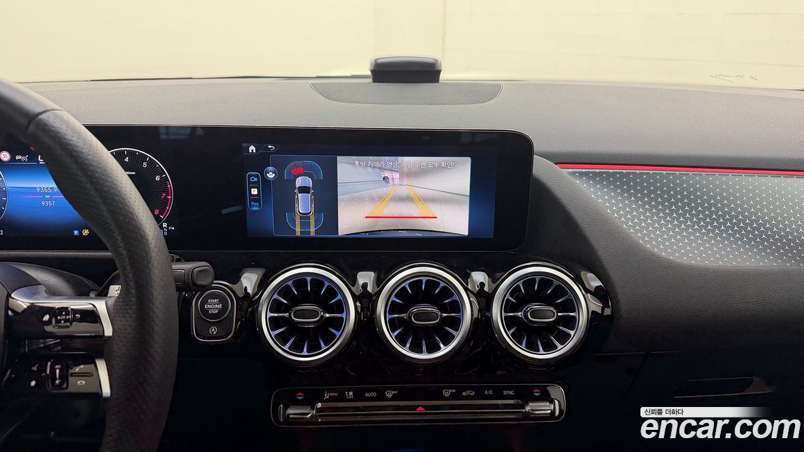 Mercedes-Benz GLA-Class 2025