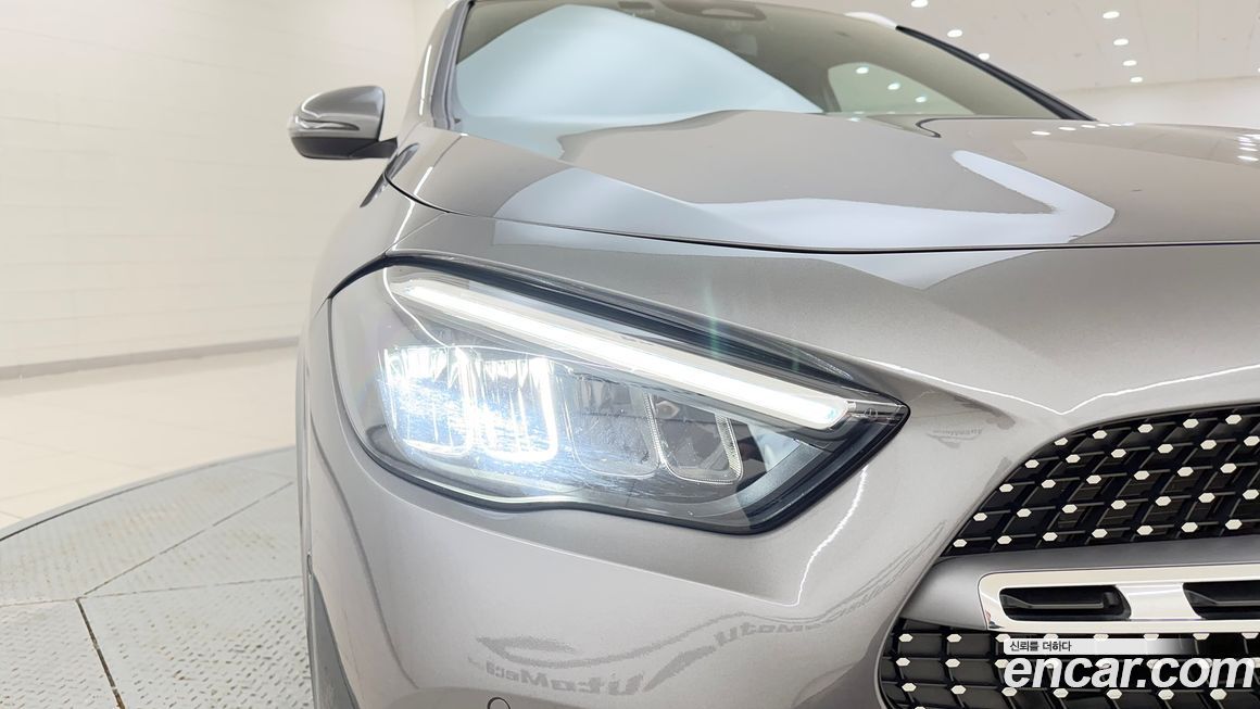 Mercedes-Benz GLA-Class 2025