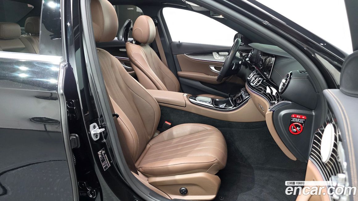 Mercedes-Benz E-Class 2021
