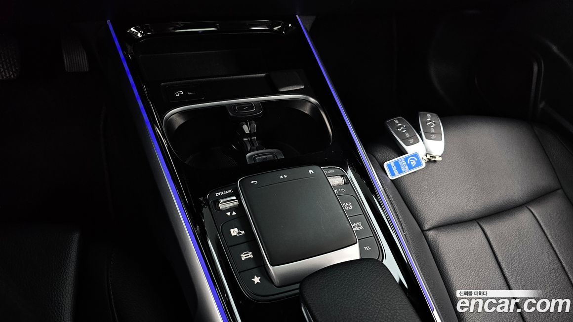 Mercedes-Benz GLB-Class 2022