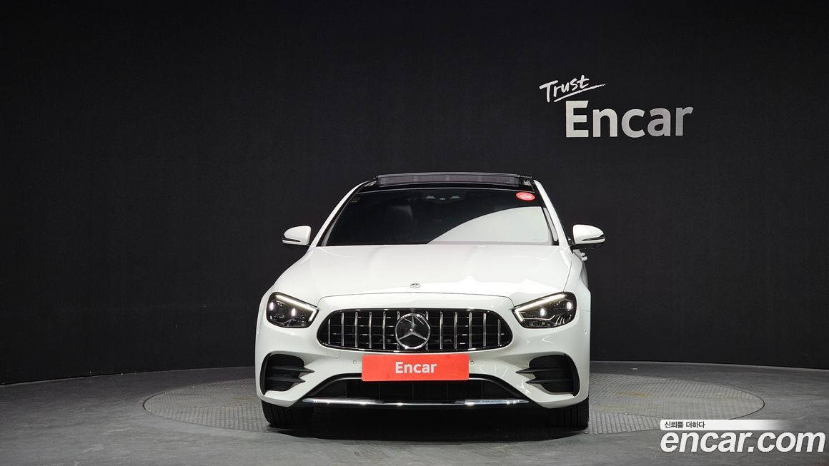 Mercedes-Benz E-Class 2022