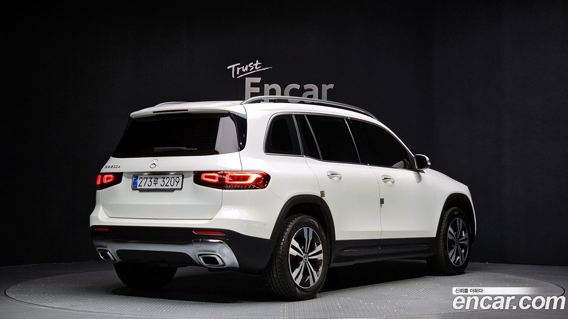 Mercedes-Benz GLB-Class 2022