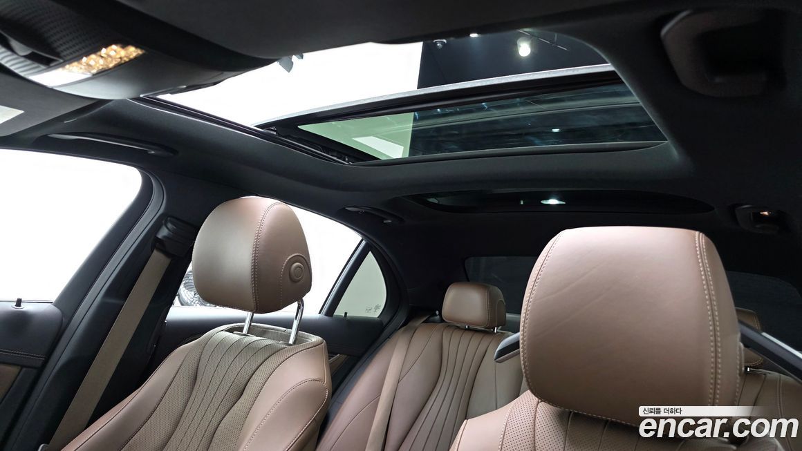 Mercedes-Benz E-Class 2021