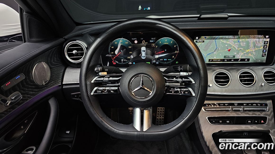 Mercedes-Benz E-Class 2022