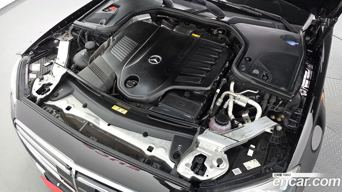 Mercedes-Benz E-Class 2021
