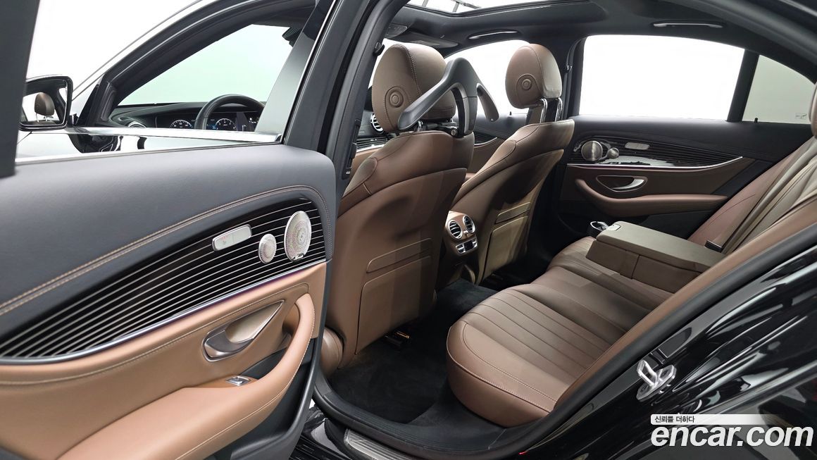 Mercedes-Benz E-Class 2021