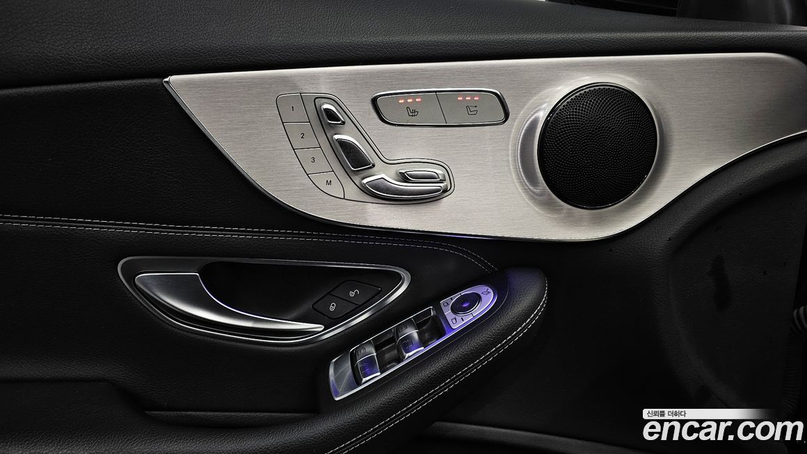 Mercedes-Benz C-Class 2021