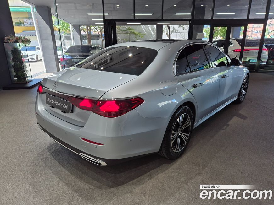 Mercedes-Benz E-Class 2025