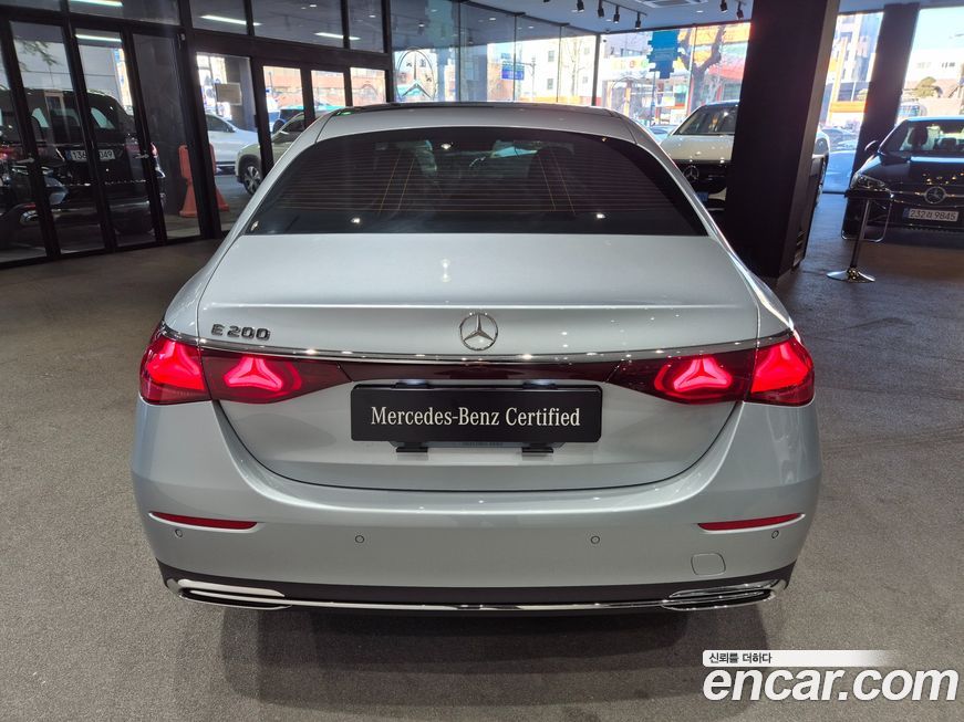 Mercedes-Benz E-Class 2025