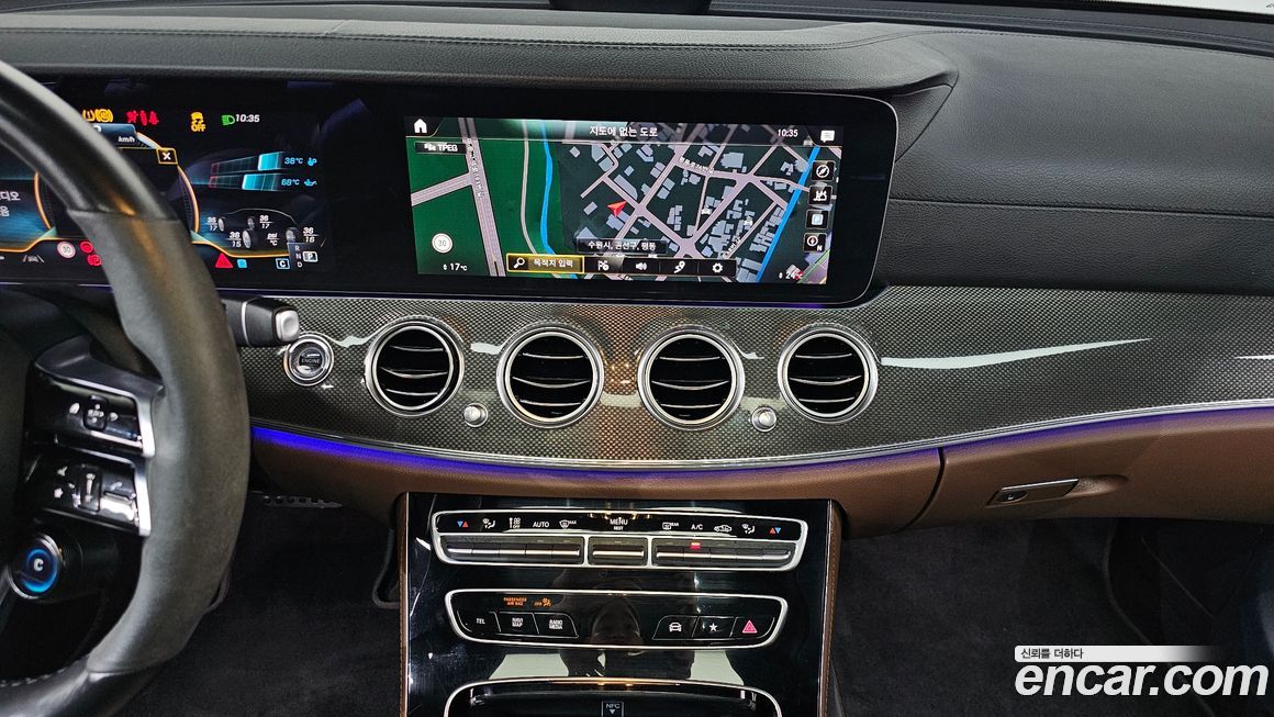 Mercedes-Benz E-Class 2021