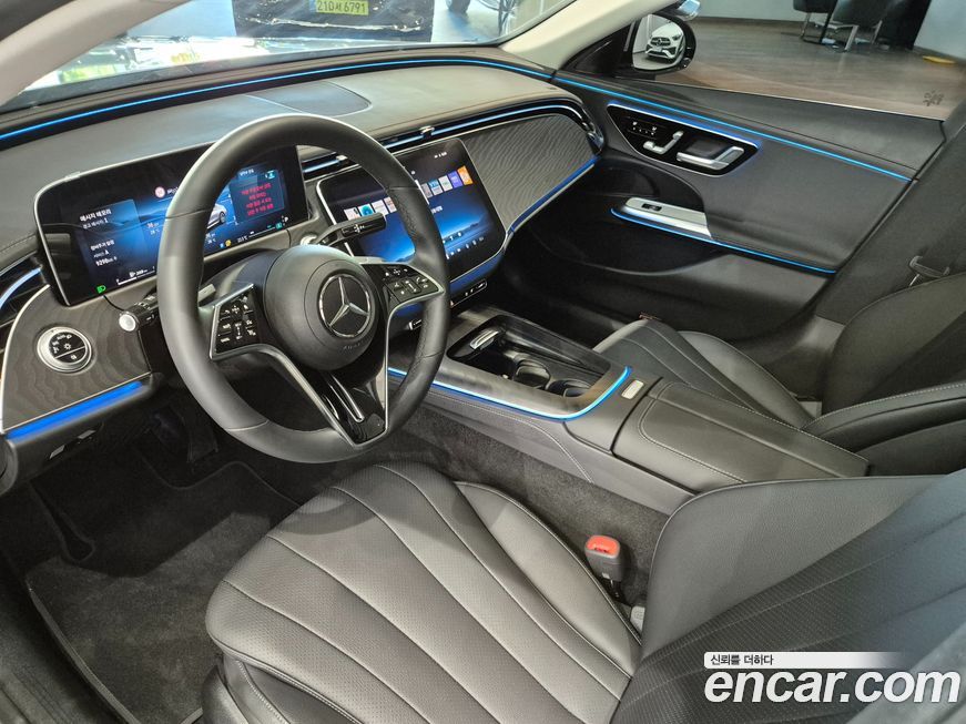 Mercedes-Benz E-Class 2025