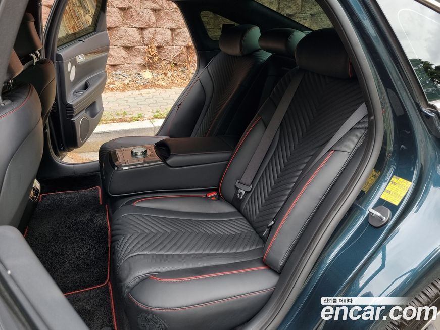Genesis G80 2023