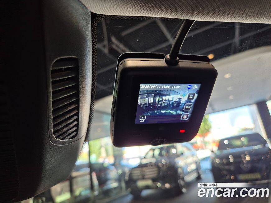 Mercedes-Benz E-Class 2025