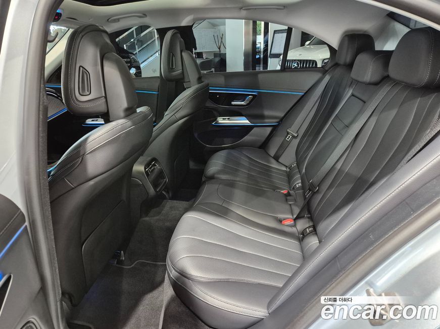 Mercedes-Benz E-Class 2025