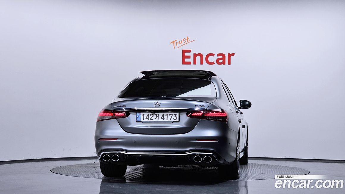 Mercedes-Benz E-Class 2021