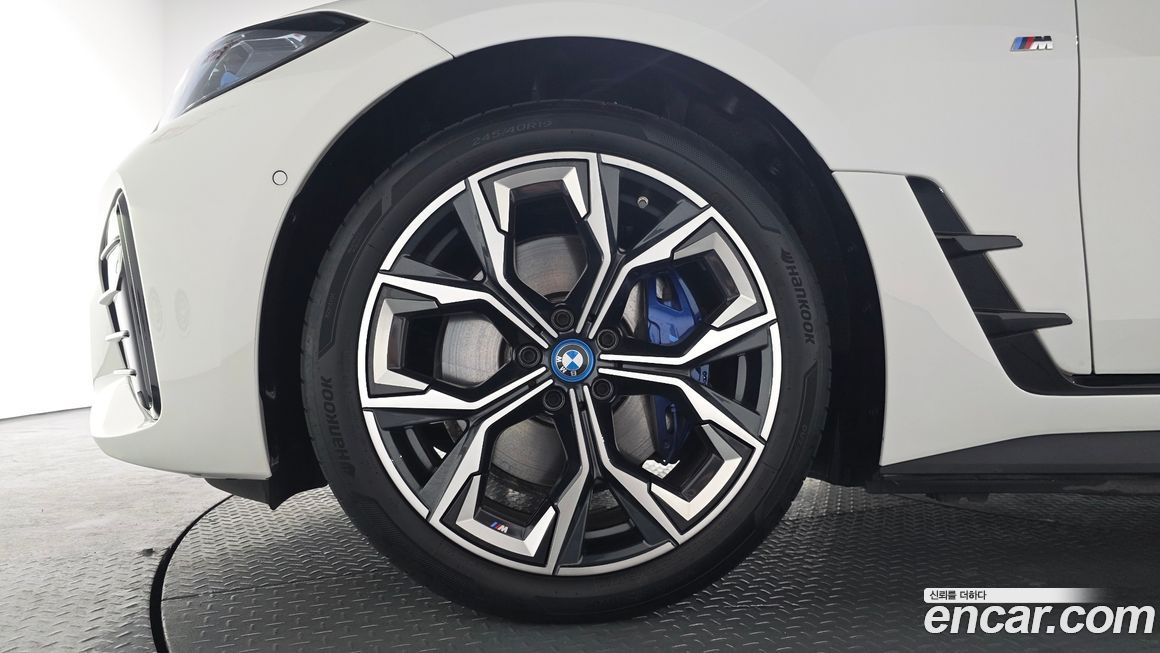 BMW i4 2024